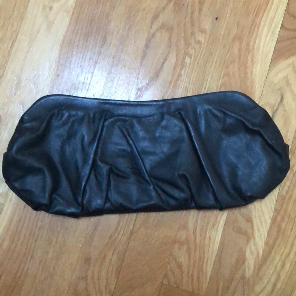 2 Leather clutches - Picture 4 of 6